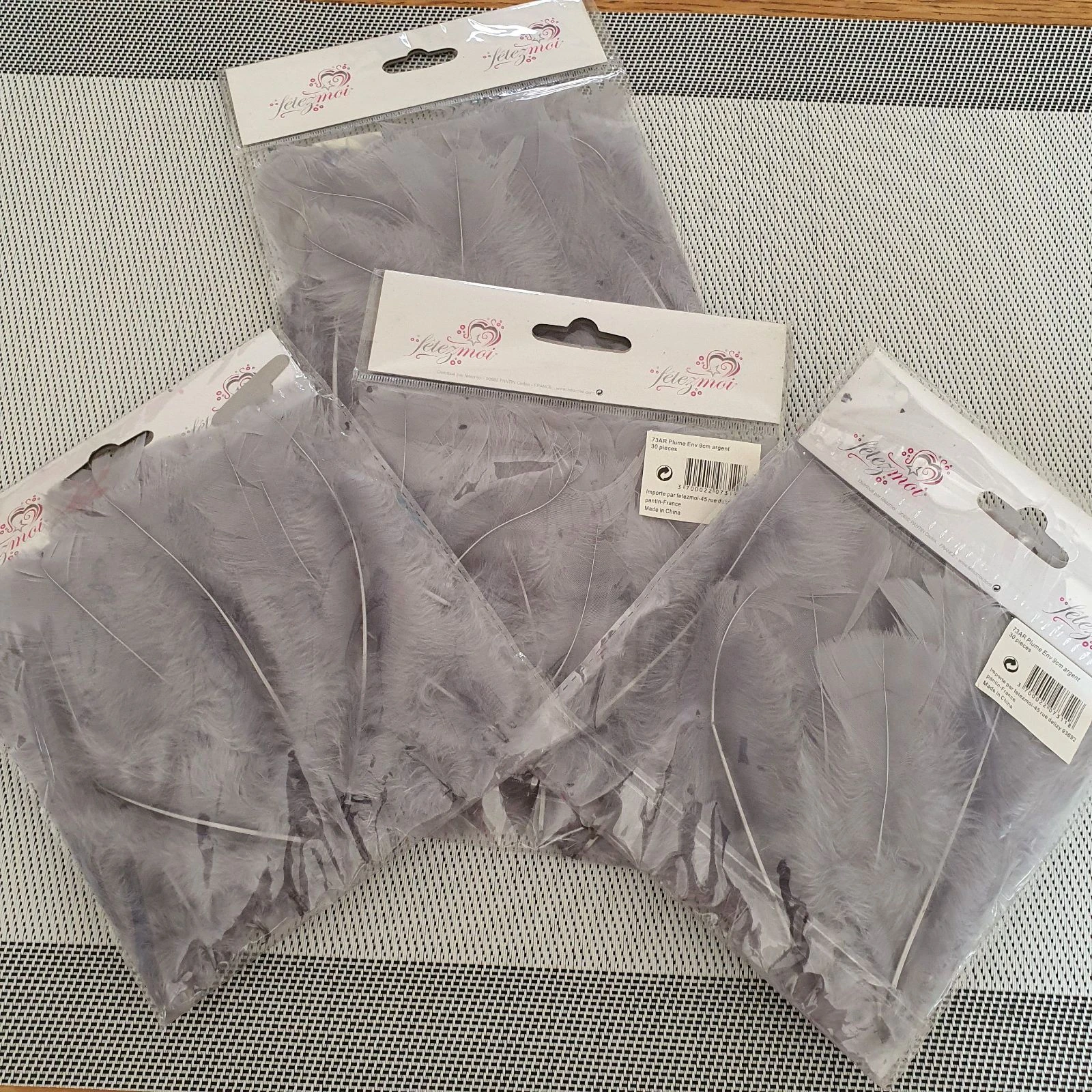 Feathers – photo 2